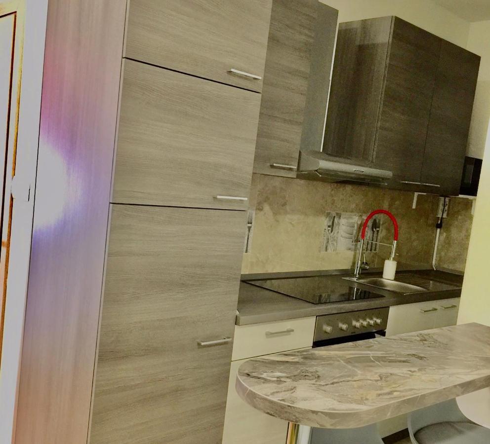 Sweet Studio Apartment Living In Rijeka Exterior photo